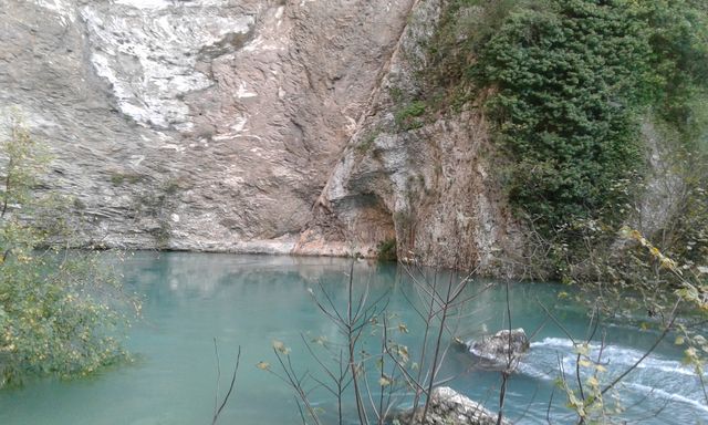 photo de La Fontaine de Vaucluse déversante, le 03/11/2018